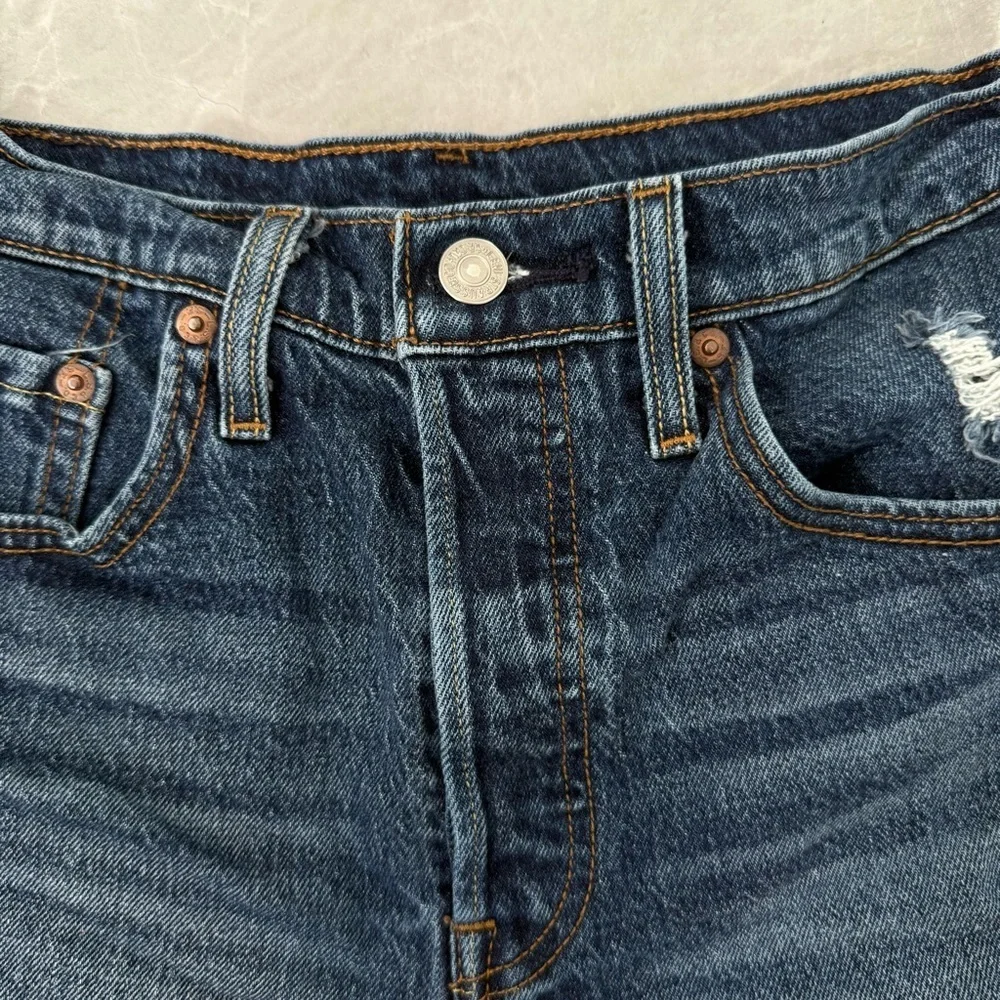 Women’s Levi’s Distressed Dark Wash Denim Jean Shorts Button Fly Raw Hem Size 27